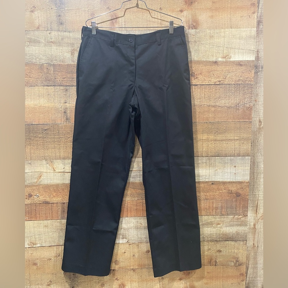 New With Tags Edward’s Ladies Black Work Pants Chinos Size 12 (Inseam 33”)